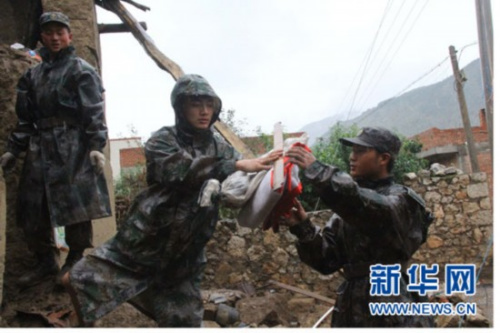 9��11�����磬�¹��飨�������פ��ĳ���ž��ڱ��ùٱ�һ������������֡�