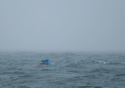 ����˹ƾ��һ�������䣬�ں���Ư����26��Сʱ