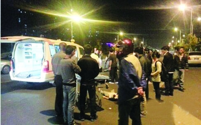 事故现场。 网友图片(请原作者与本报联系领取稿酬。) 事故现场。 网友图片(请原作者与本报联系领取稿酬。)