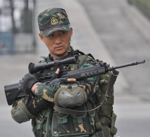 《我是特种兵之利刃出鞘》:吴京苦练圆军人梦