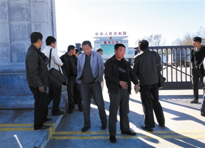  2012��10��11�գ�����ʱ�䣬����������Ȧ�ӿڰ���һ���й����˵�������ͨ��ȥ���ʡ�����ͼƬ/�¾������� ��ΰ ��