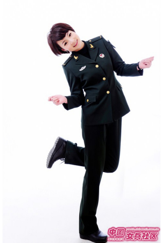 实拍美丽二炮女兵 入伍前曾苦练十年舞蹈(图)(3)