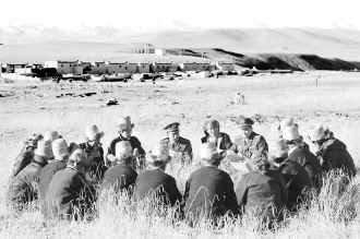 ���գ����ؾ����߷�ĳ���ٱ�����������Ϊ����Ⱥ����������ʮ�˾��񣬴����������ۣ������������ߡ��������У��ò���ר��ѡ���˲���ɲ������룬ʹ����Ⱥ���������ף������̡����з���