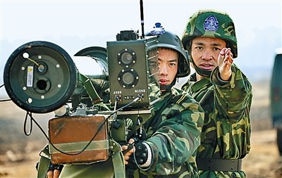 "蓝军"反坦克导弹严阵以待.