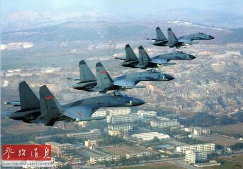 中国空军的先进战机编队飞行(美国防务对话网站) 中国空军的先进战机编队飞行(美国防务对话网站)