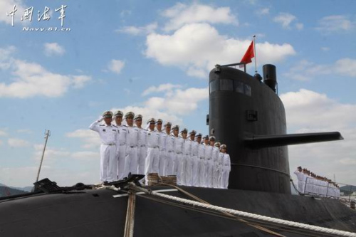 东海舰队最新国产潜艇,可发射潜射导弹.
