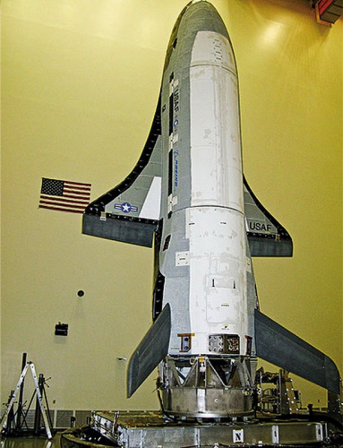 美国太空武器x37b图片