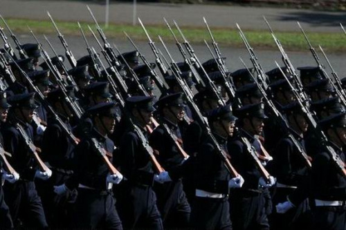 ���������������Ӧ�������ձ�ֻȱ��һ�����������ɡ� 