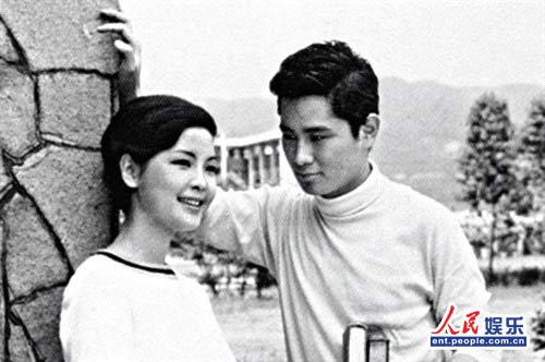 1969�꣬�������������Լ��ĵ�һ����Ӱ��лл�ܾ���������Ӱ�д����ĸ質���ݣ������ɵ������Լ���ɣ���Ȼ��Ƭ�������������˲���ʮ�������ⲿ��Ӱ�����ݡ�