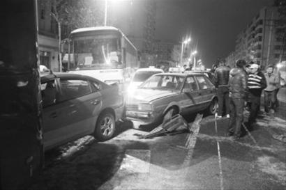 ·��ǳ�ʪ�����ڷ�������ײ���¹ʺ�·�����˴ִ��������