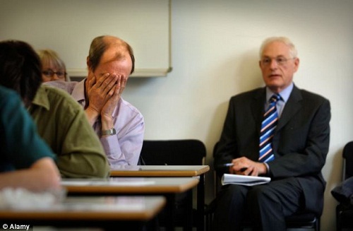 驾考理论考试(资料图) 驾考理论考试(资料图)