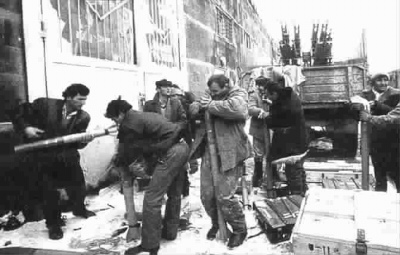 ��װ�����İ����������Ϊ�������װ��ҩ(����ͼ)