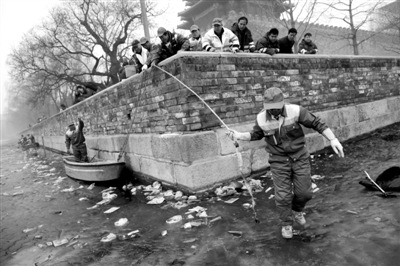 ���ϰ�����ϣ��ô��ںӵ���ǰ�������գ��л�������40���������������ε�λһ�𣬼��������ʹ�Ͳ�Ӻ�������������17ʱ���ʹ��ܱ�Ͳ�Ӻ���������������ϡ�������Ӱ/�¾������� ������