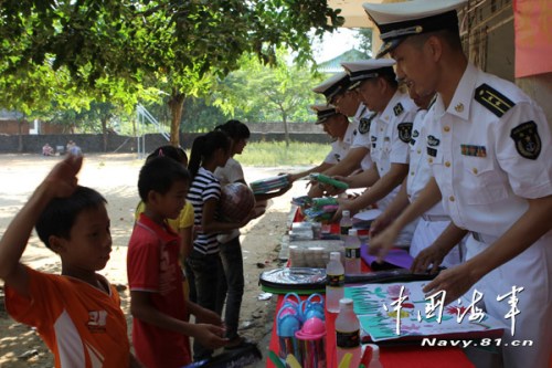 ��ѧ���Ƿ���ϲ���������þߣ�ѧ���ǰ��Լ����Ļ������͸���������--����Ԫ��