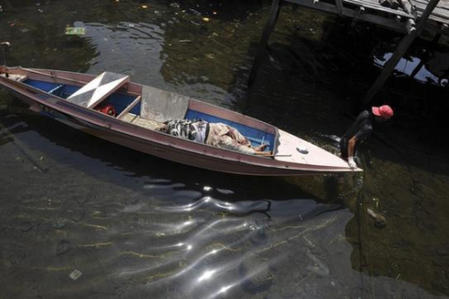 һ�����ɱ���װ��Ա��ʬ�屻װ������