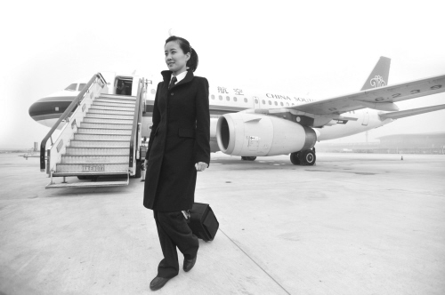 3��8�գ��Ǹո�����Ů�������õ���ӱ�׷ɵ����ӣ��ɺϵ��ǣ����������˽ڡ�һ���ǰ���ܲɷõ�ʱ����ӱ˵��ϣ�����ճ�Ϊ����������Ŀ������ʵ���ˣ���ӱ����һ��Ŀ���ǣ�����������һֱ�ɵ����ݡ�