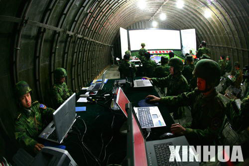 随着部队信息化建设进展,中国军队面临着网络战领域挑战 随着部队信息化建设进展,中国军队面临着网络战领域挑战