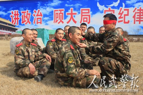 武警8634部队开展大谈心活动加强与新战士沟通