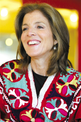 �����ա������ ����55�꣬��ҵ�ڸ��ױ��Ǵ�ѧ�͹����ѧ��������ǰ��ͳ����Ϻͷ���Ψһ�����ĺ��ӣ�������ʦ��д������