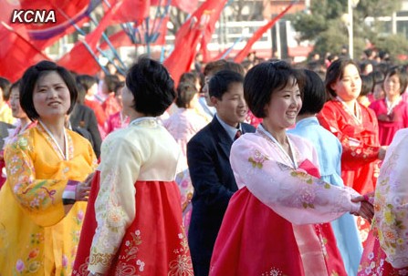 Ůѧ�����Ŵ�ͳ���Σ���ѧ��������װ