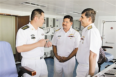 中国导弹护卫舰舰长曾获联合国维和荣誉勋章(4)