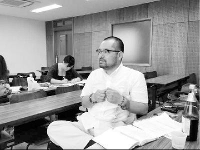 �ձ����ȴ�ѧ�����ɵ�̩ʤ