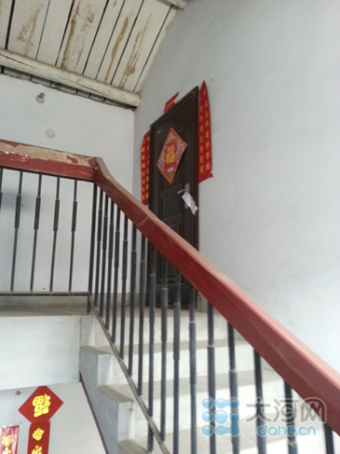 6楼阁楼也被警方封锁 6楼阁楼也被警方封锁