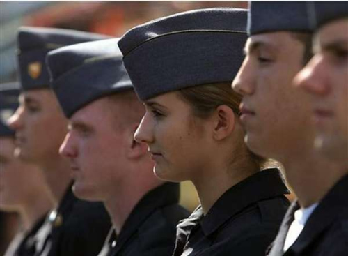 �����УŮѧԱ�����࣬������س���Ҳ���վ���