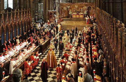 威廉和剑桥公爵夫人凯特腹中未来的王位继承人共同出席了女王加冕60