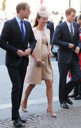 �������ӷ򸾺͹�������һͬ��ϯ