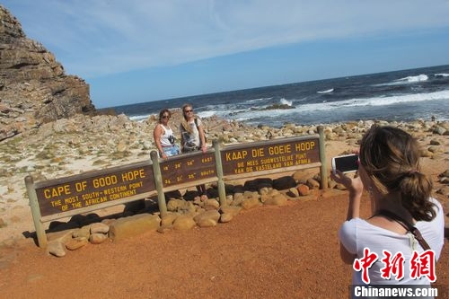 ��������������ȿֺ��ں������������� ��ʤ����