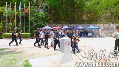 ͼΪ�����徯���ڹ������Ͻ����永��