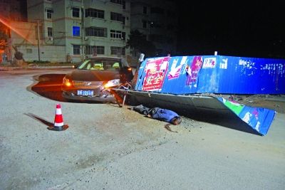 �������ֳ�������ײ���ﳵ���Ѿ�������������ͼ