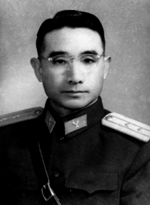 在一户私家花园的阁楼里,那家的少爷叫高言志,是秦天真在贵阳的老朋友