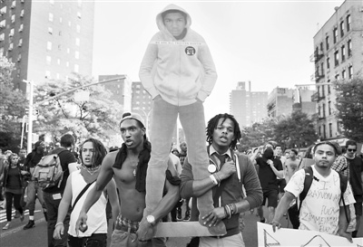 ����ʱ��14�գ�ŦԼ�����٣�ʾ���߾��������Ļ���