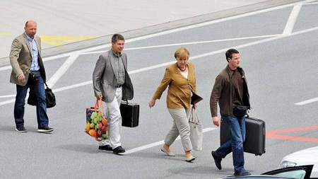 Ĭ�˶����Ҷ����������ɷ��������׼���ǻ�