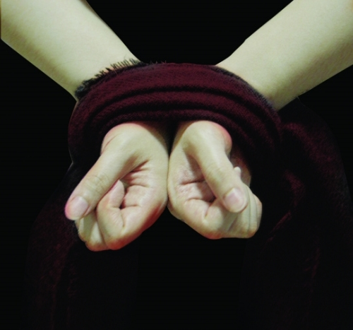 富人"精英脱险班":十万元学逃脱绑架,反跟踪