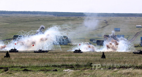 �ж����Ͼ��ݳ���