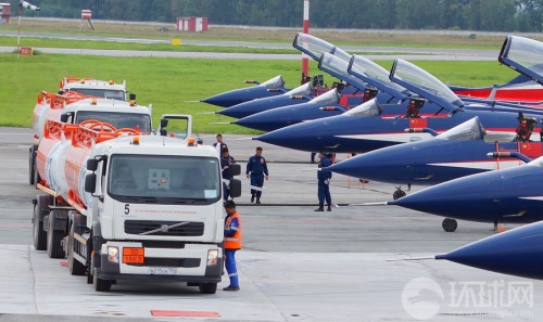 ��һ���ݶӼ�10ά������