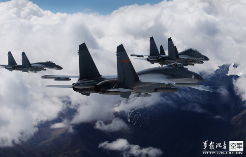 中国歼-11机群巡航西藏 中国歼-11机群巡航西藏