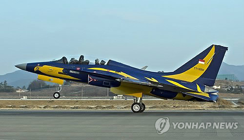 由韩国航空宇宙产业公司(KAI)自主生产的超音速飞机T-50i(韩联社) 由韩国航空宇宙产业公司(KAI)自主生产的超音速飞机T-50i(韩联社)