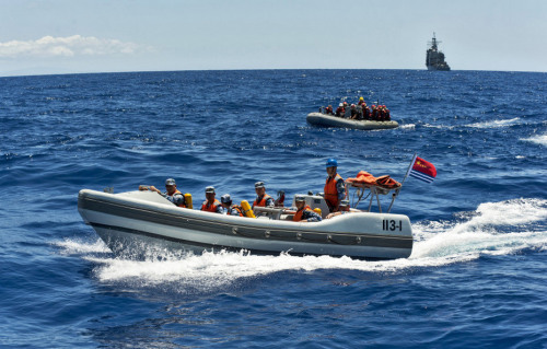 ��������ͬʱ�ɳ�Сͧ���о�Ԯ������(��Դ���»���)