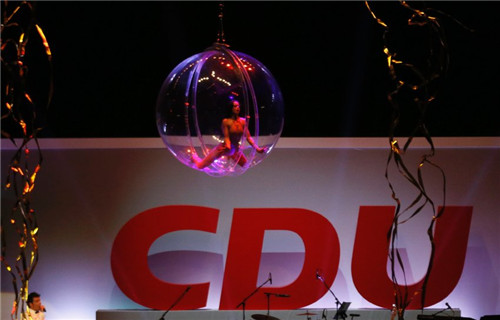 ��Ů��͸���������ڱ��ݡ�