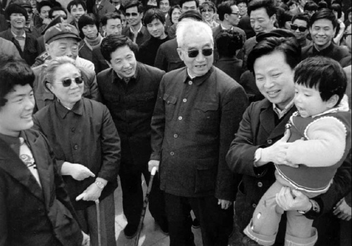 ����ǰ�ͷ��˻ƽ����人ĥɽ��Ⱥ����һ��