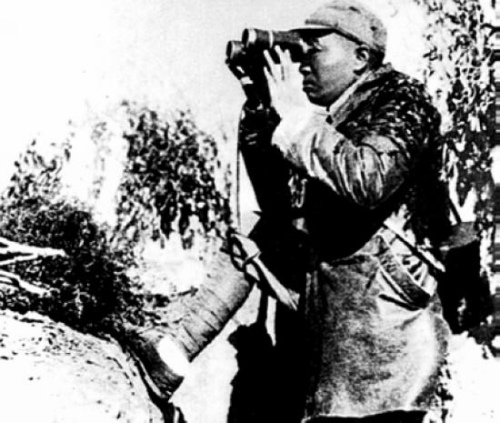 横刀立马:“彭大将军”12张战场珍贵照(组图) 横刀立马:“彭大将军”12张战场珍贵照(组图)