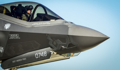 �������վ�����F-35ѵ���ڲ���(��ͼ)