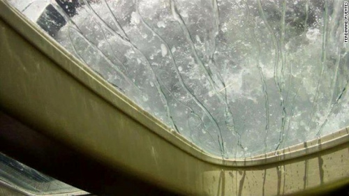 �ɻ�ͻȻ�������ϣ���ʻԱѡ�����⺣�Ƚ���