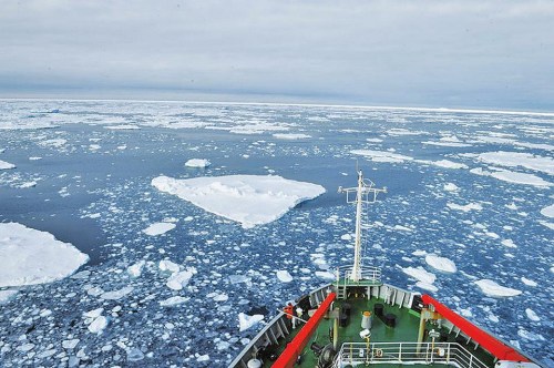 极地航行的照片图片