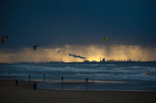 ������Ϯ֮ʱ���ں��߷ŷ��ݵ����ǡ���Ӱ�ߣ�Lennert Steyvers ��