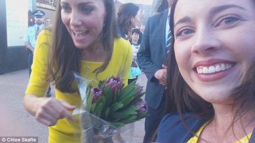 19��Ŀ������͸�����һ���ʻ�����������������Ƭ��